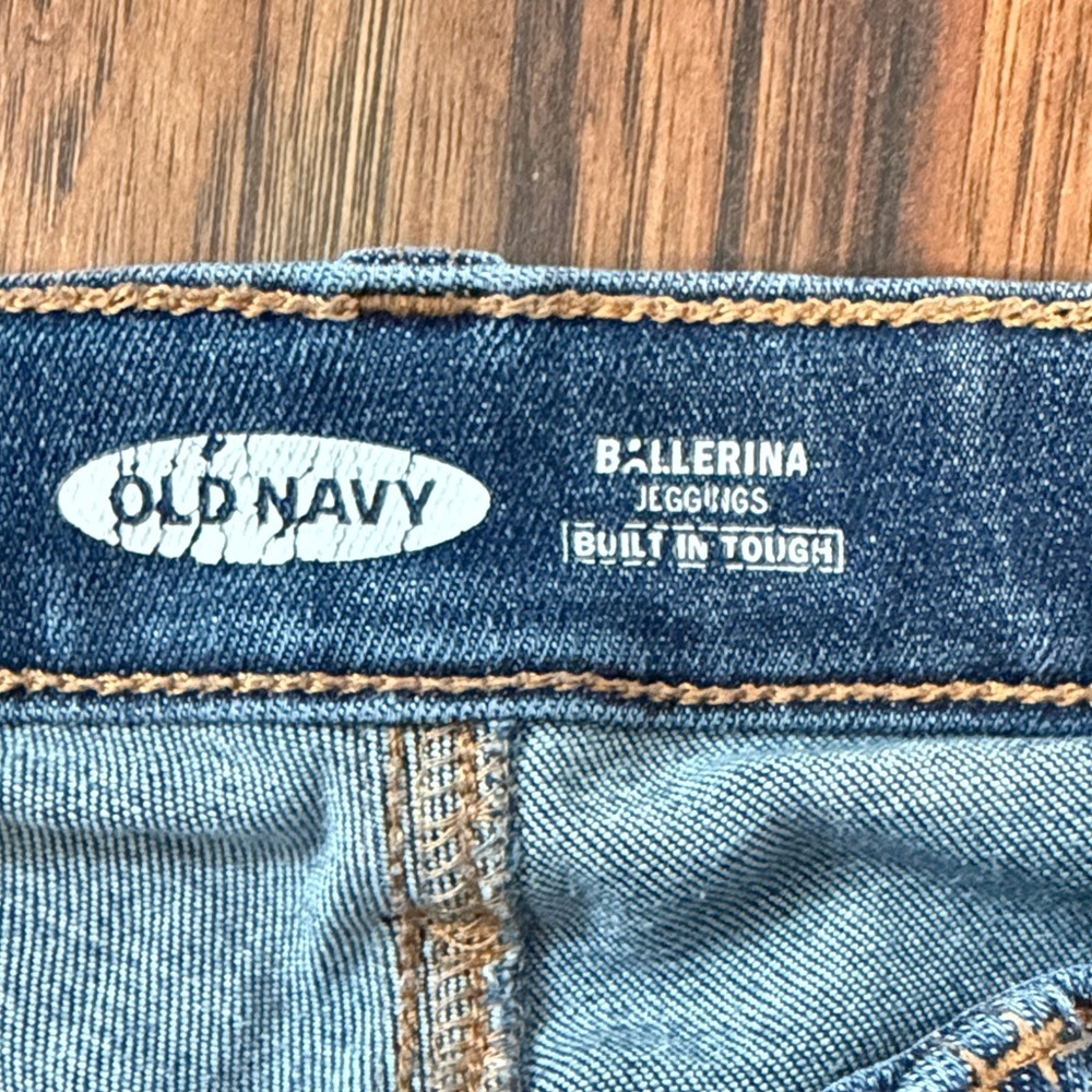 Girls Distressed Old Navy Jeggings/skinny Jeans - Picture 2 of 4